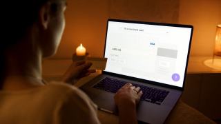 Retrait anticipé d'un compte à terme : pénalités et options